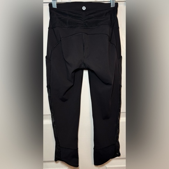 Lululemon Black Lace Inset Ruched Crop Leggings w/ Side Pockets- Size 4 - Picture 2 of 10